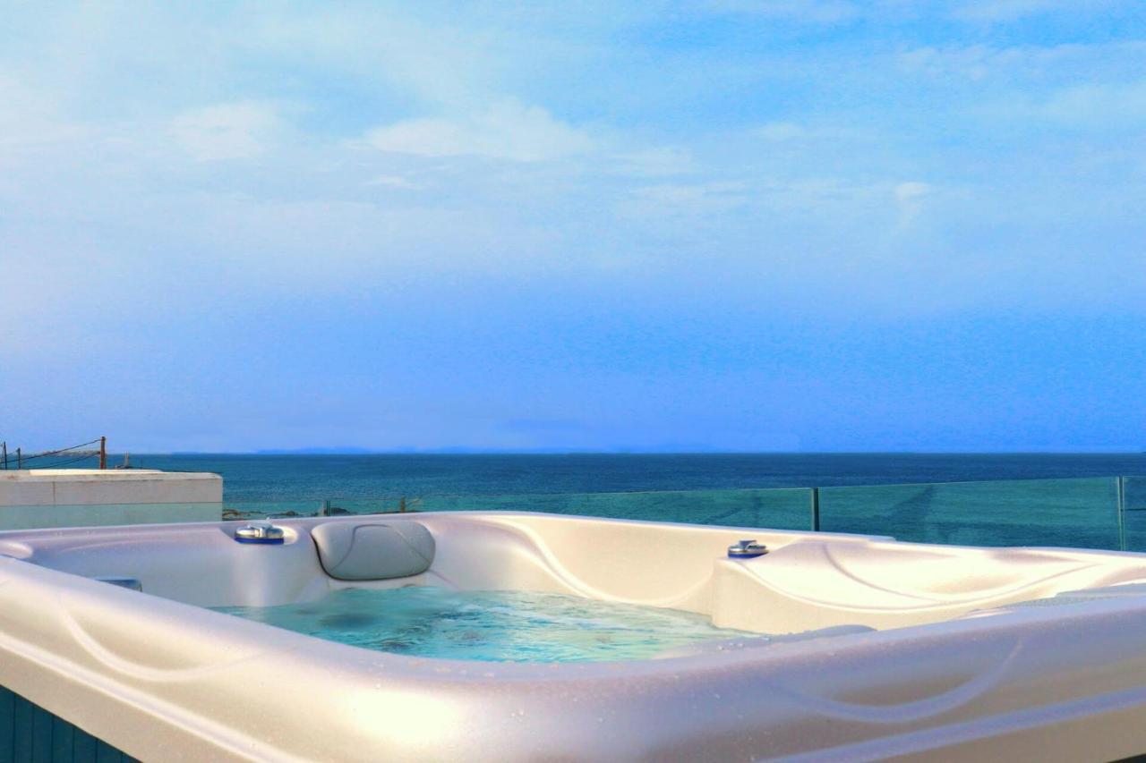 Beach Apartment Thalia With Hot Tub And Sea View Agios Prokopios  Exterior photo